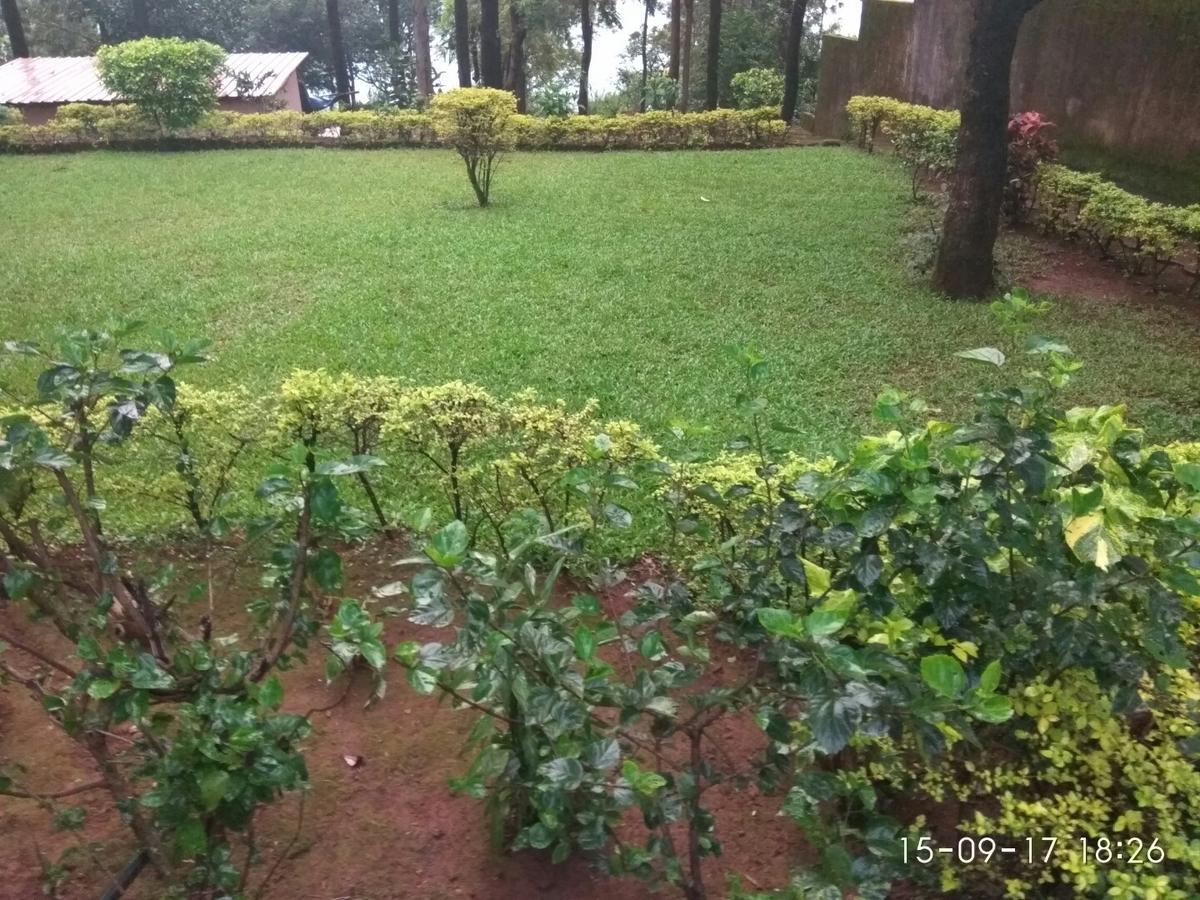 Trinity House Bed and Breakfast Panchgani Buitenkant foto